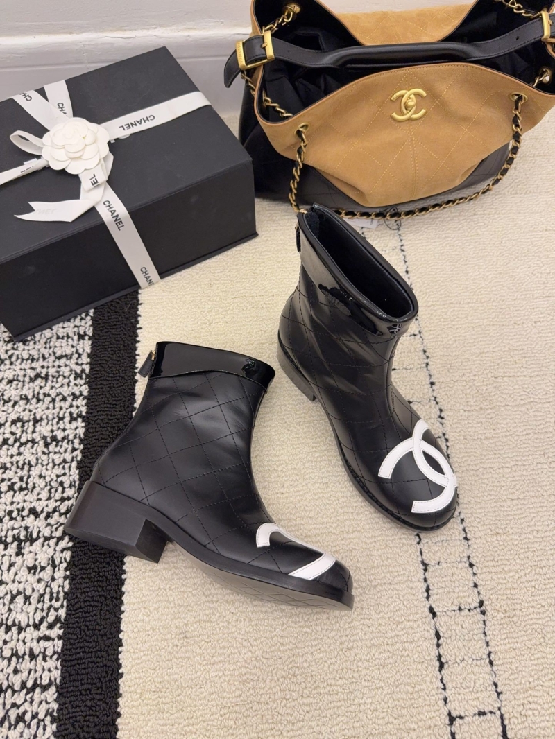 Ch**el boots